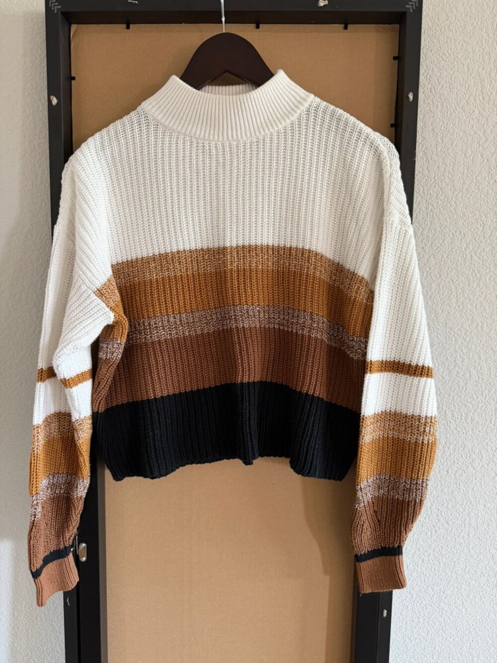 BP Cropped Color-Block Ribbed Sweater